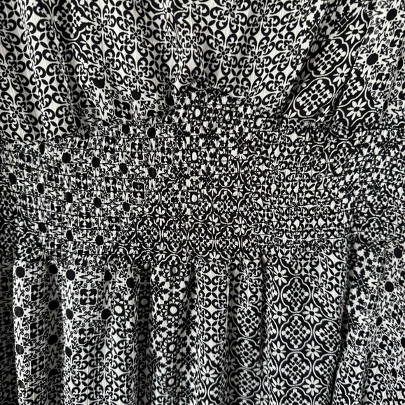 Dex Black & White Boho Maxi Dress – Smocked Waist, V-Neck, XL - Picture 3 of 13